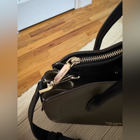 Authentic Gorgeous Kate Spade Satchel Crossbody - Picture 4 of 11